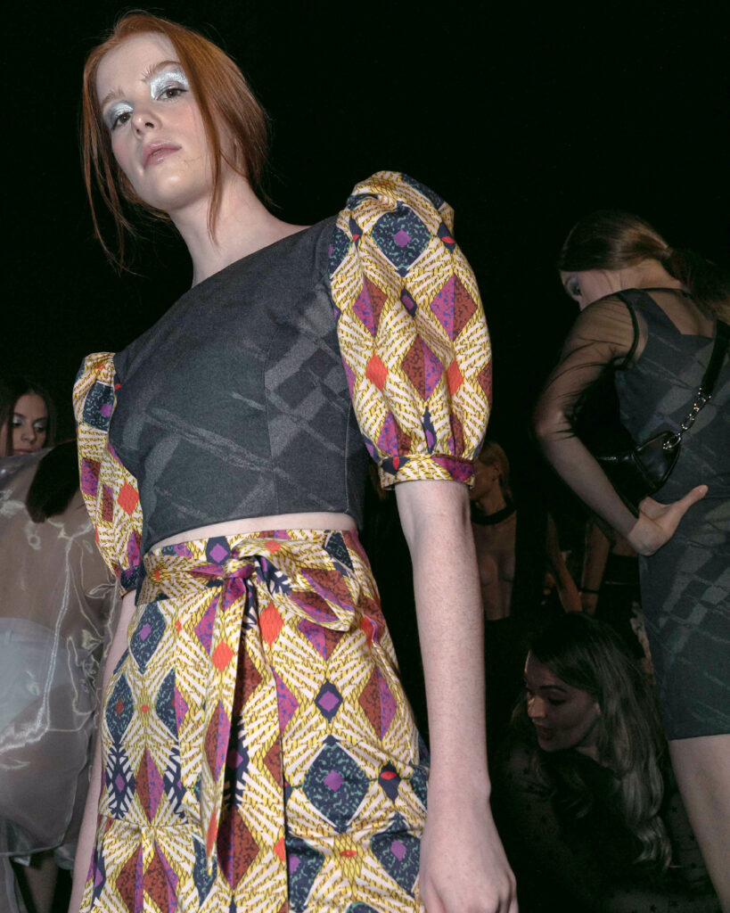 talento-de-alumnas-en-mercedes-fashion-week-diseno-costura-burgo-iconic-model-photo